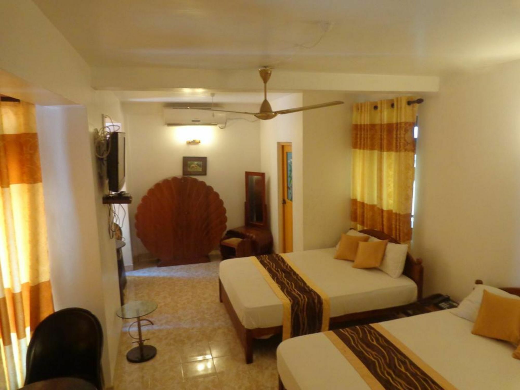 Oak Wood Inn Kandy Zewnętrze zdjęcie