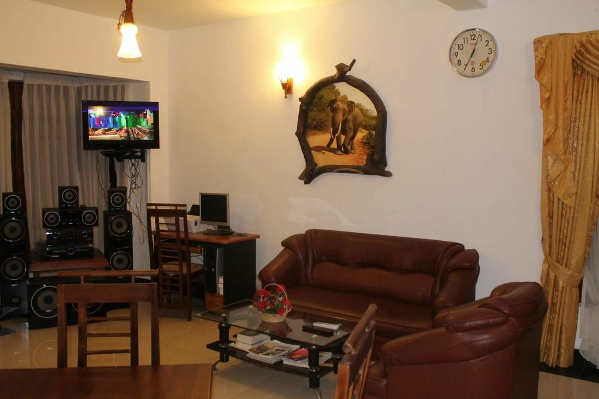 Oak Wood Inn Kandy Zewnętrze zdjęcie
