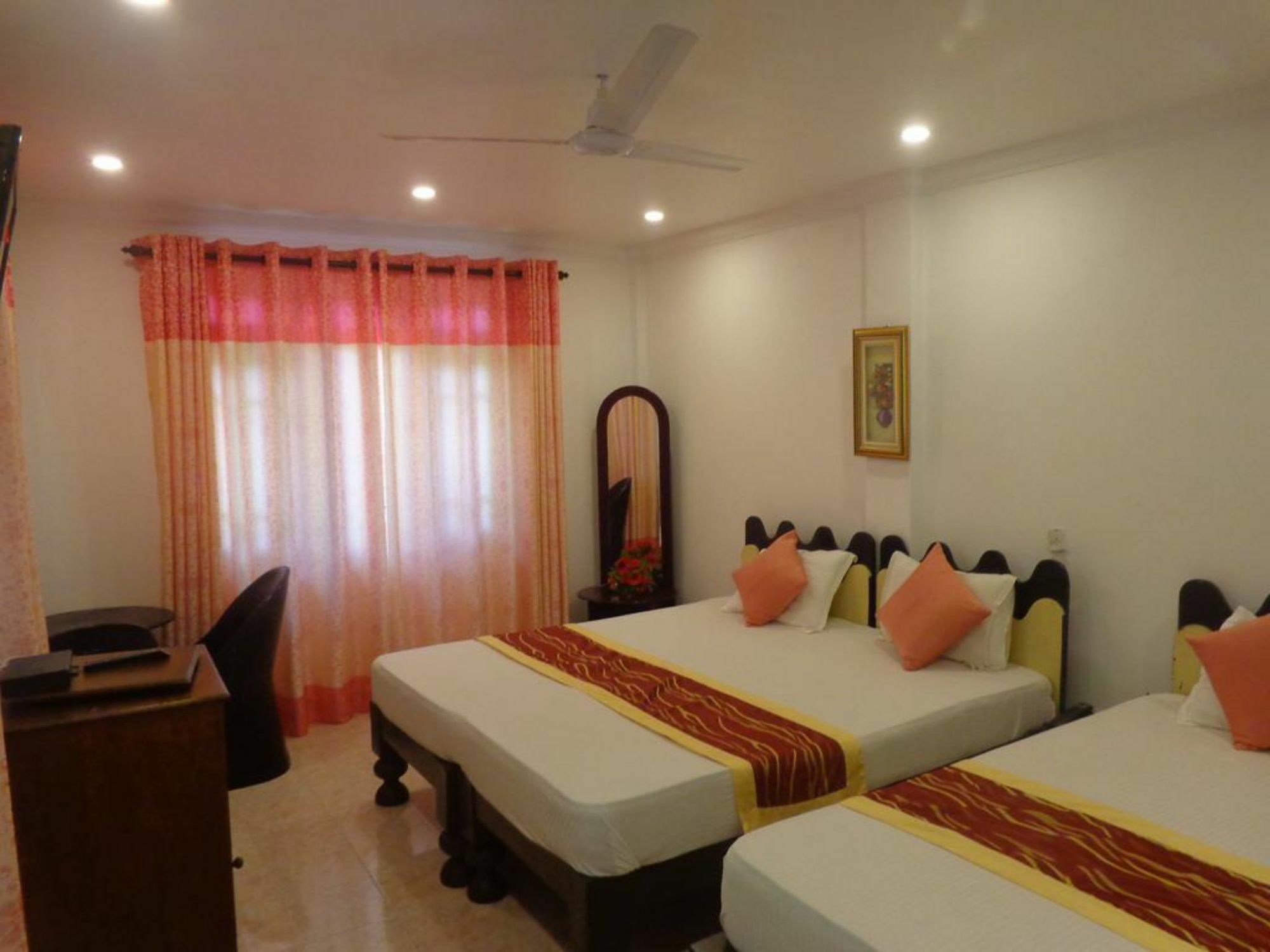 Oak Wood Inn Kandy Zewnętrze zdjęcie