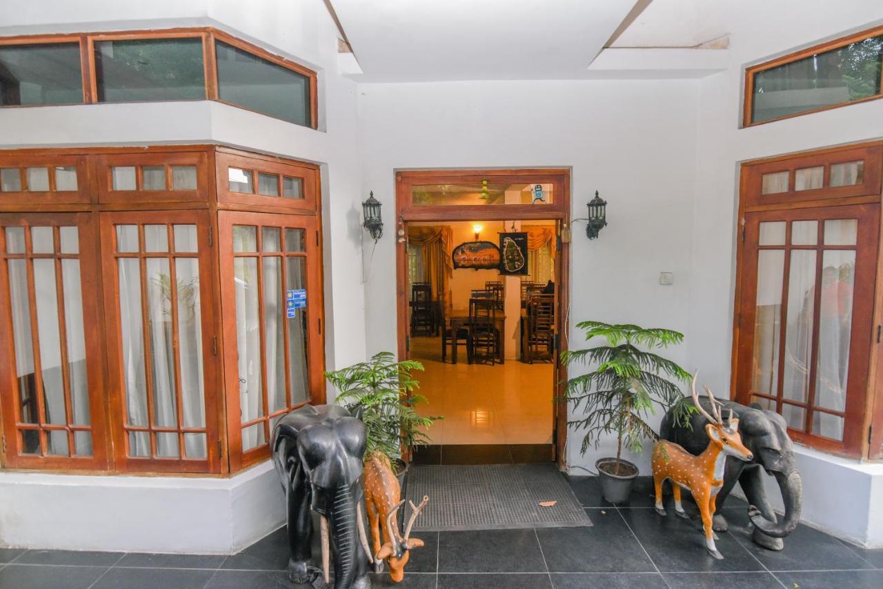 Oak Wood Inn Kandy Zewnętrze zdjęcie