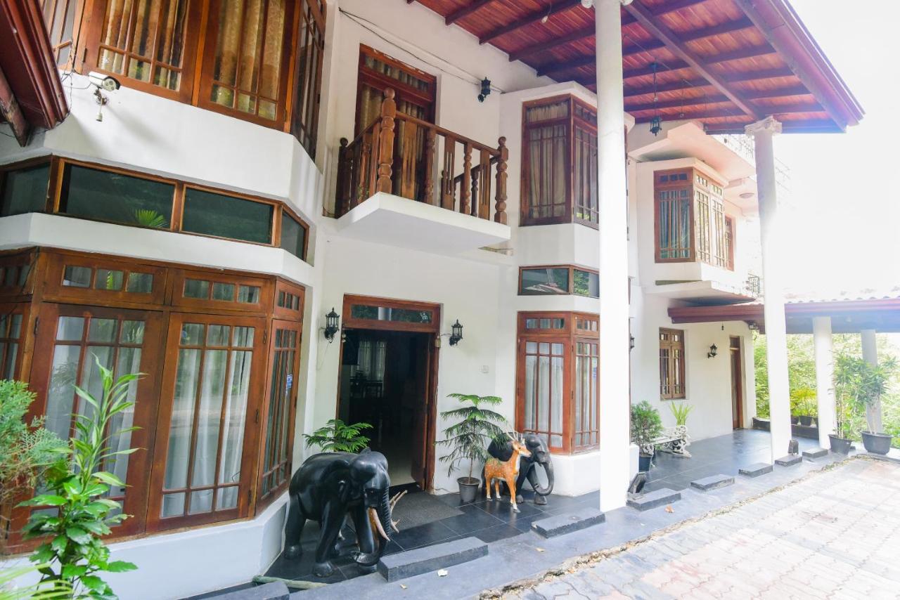 Oak Wood Inn Kandy Zewnętrze zdjęcie